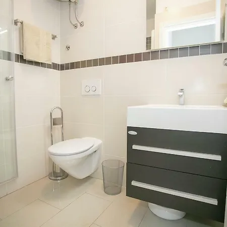 Sesar Krk - No. 3 Cvita Apartmán Krk Town